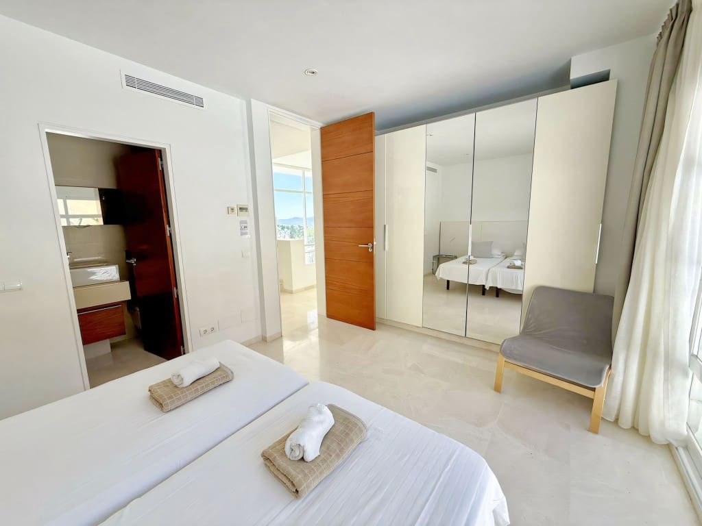 4 soveværelse Villa til salg i Valtocado med swimmingpool garage - € 1.999.000 (Ref: 9206305)