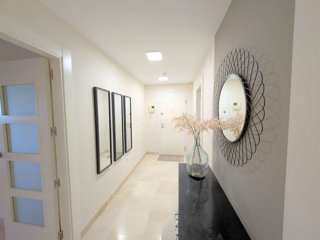 2 soveværelse Lejlighed til salg i Los Flamingos med swimmingpool - € 475.000 (Ref: 9208148)