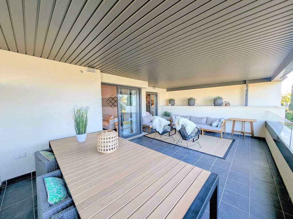 2 soveværelse Lejlighed til salg i Los Flamingos med swimmingpool - € 475.000 (Ref: 9208148)