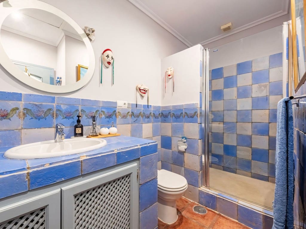 4 sypialnia Willa na sprzedaż w Istan z basenem garażem - 1 850 000 € (Ref: 9214883)