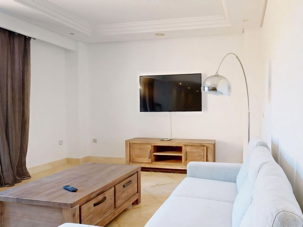 2 soverom Leilighet til salgs i New Golden Mile med svømmebasseng - € 570 000 (Ref: 9217227)