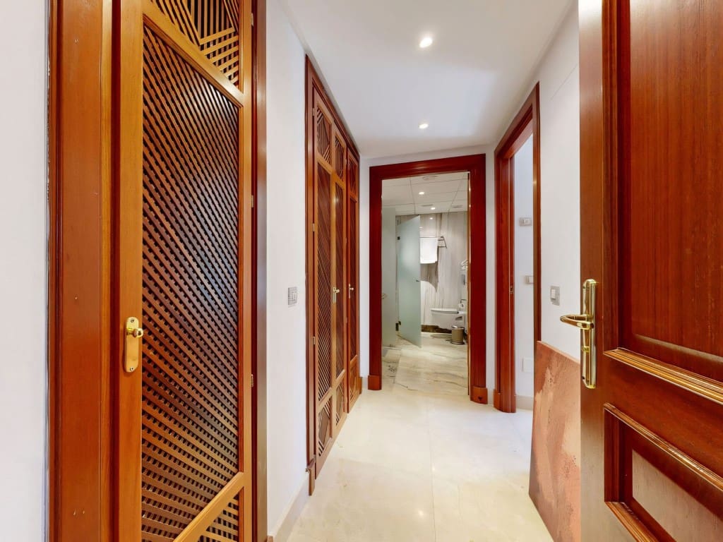 2 soverom Leilighet til salgs i New Golden Mile med svømmebasseng - € 570 000 (Ref: 9217227)