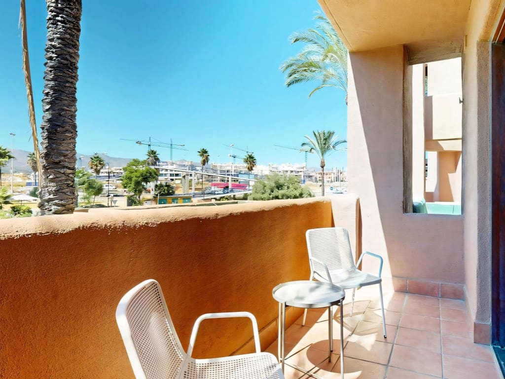 2 soverom Leilighet til salgs i New Golden Mile med svømmebasseng - € 570 000 (Ref: 9217227)