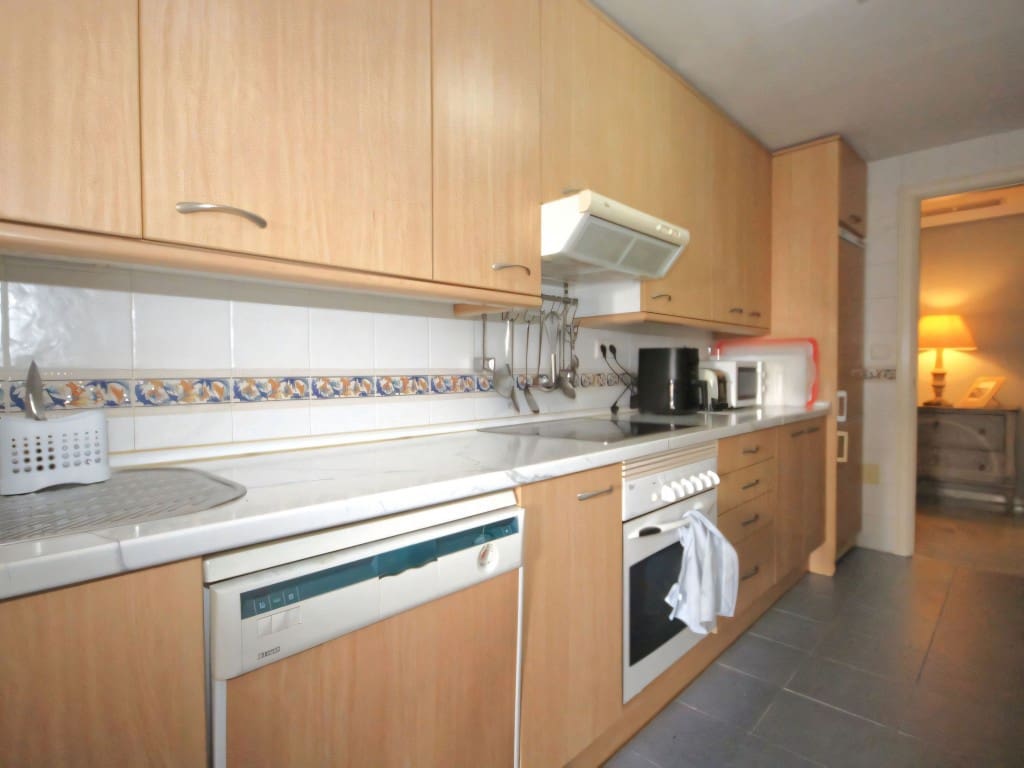 2 chambre Appartement à vendre à Los Monteros avec piscine garage - 650 000 € (Ref: 9219772)