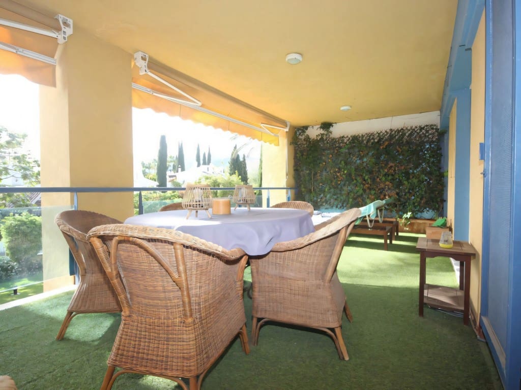 2 chambre Appartement à vendre à Los Monteros avec piscine garage - 650 000 € (Ref: 9219772)