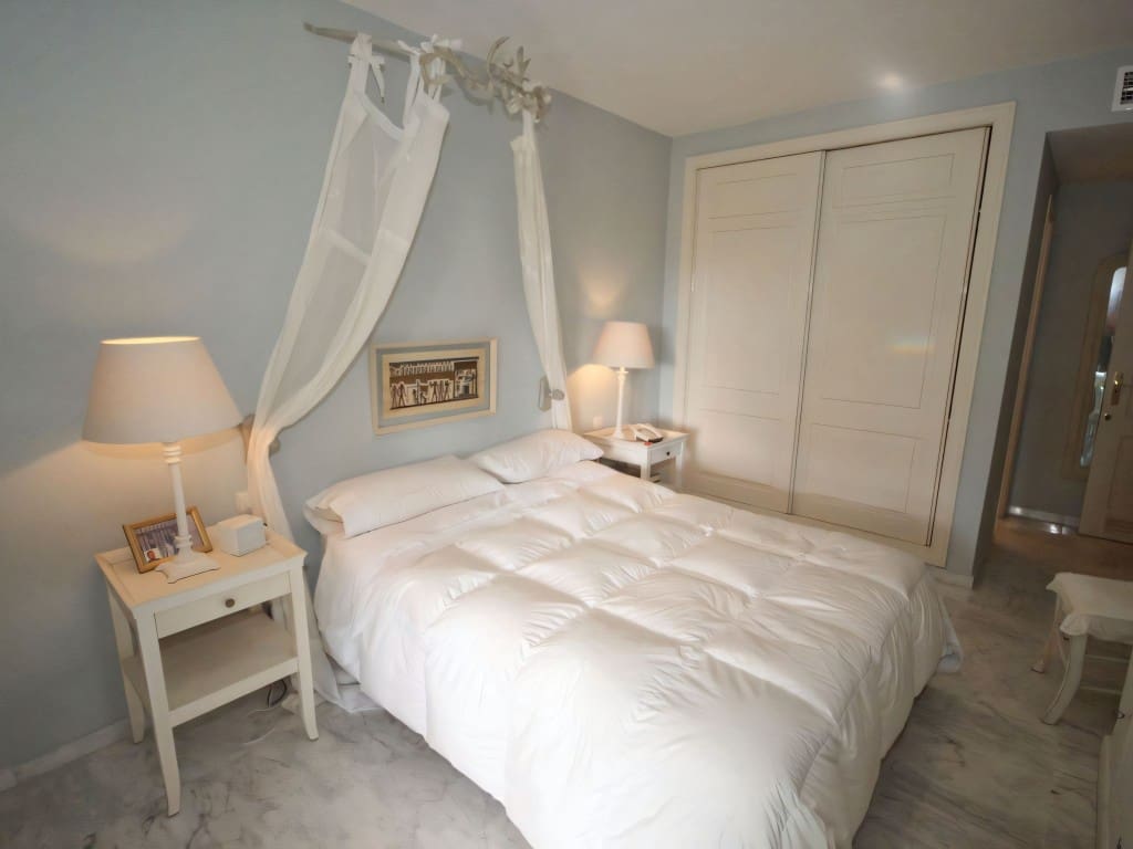 2 chambre Appartement à vendre à Los Monteros avec piscine garage - 650 000 € (Ref: 9219772)