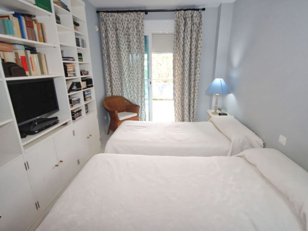 2 chambre Appartement à vendre à Los Monteros avec piscine garage - 650 000 € (Ref: 9219772)