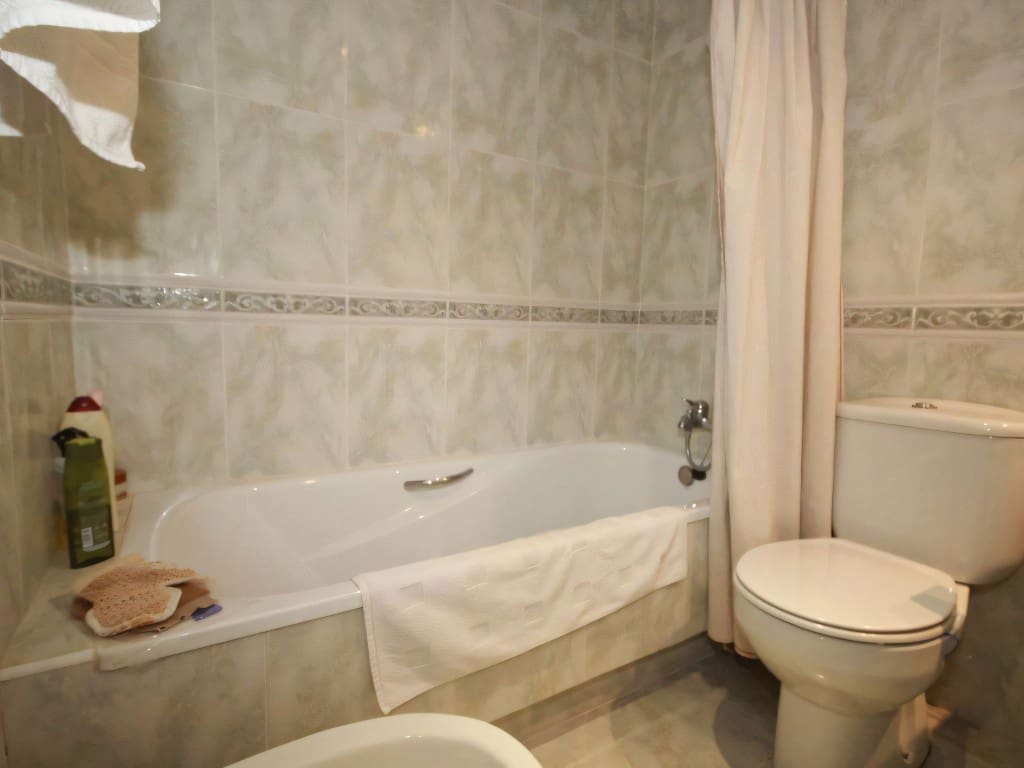 2 chambre Appartement à vendre à Los Monteros avec piscine garage - 650 000 € (Ref: 9219772)