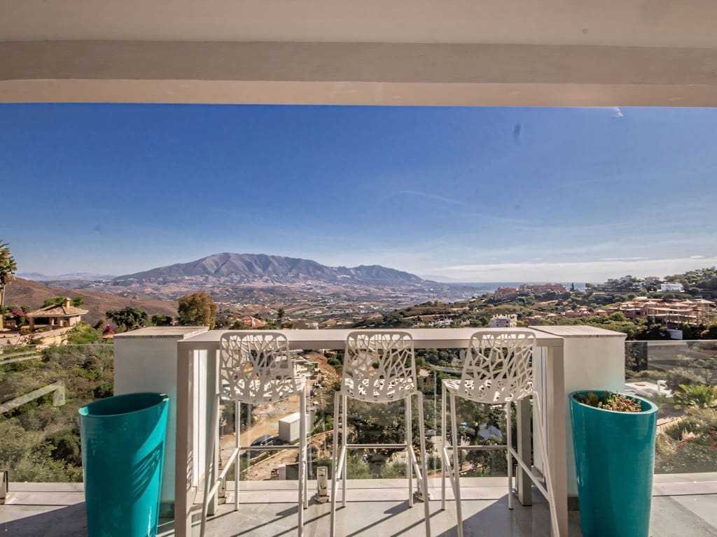 4 soverom Villa til salgs i La Mairena med svømmebasseng garasje - € 1 695 000 (Ref: 9228366)