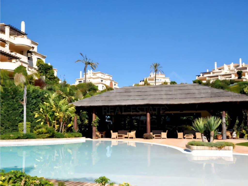 2 slaapkamer Appartement te koop in Benahavis met zwembad - € 550.000 (Ref: 9228368)