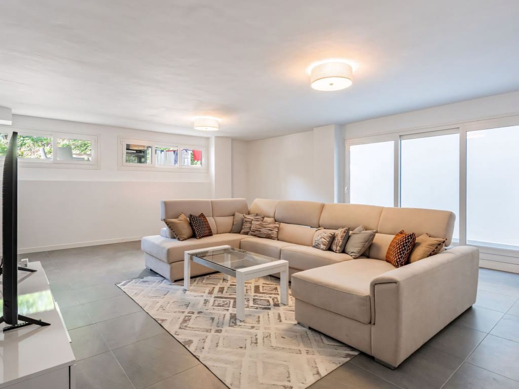 3 Zimmer Apartment zu verkaufen in Benahavis mit Pool - 750.000 € (Ref: 9232426)