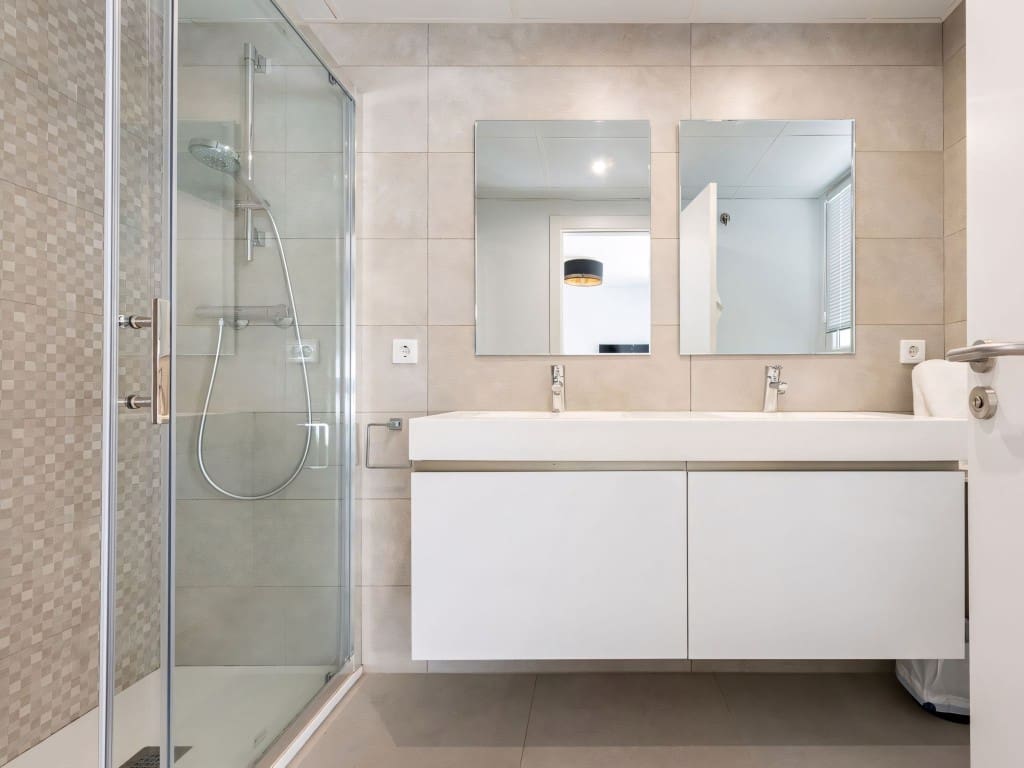 3 Zimmer Apartment zu verkaufen in Benahavis mit Pool - 750.000 € (Ref: 9232426)