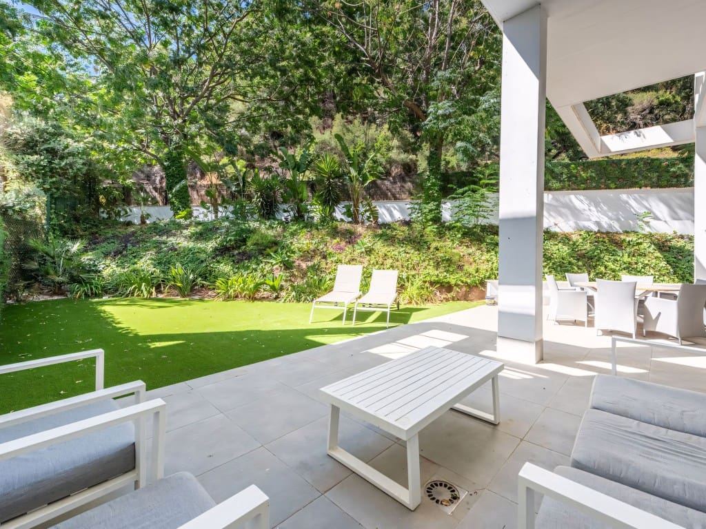 3 Zimmer Apartment zu verkaufen in Benahavis mit Pool - 750.000 € (Ref: 9232426)