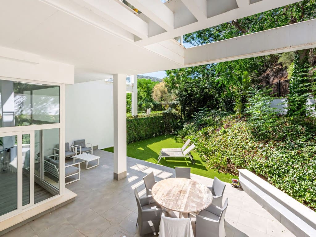 3 Zimmer Apartment zu verkaufen in Benahavis mit Pool - 750.000 € (Ref: 9232426)