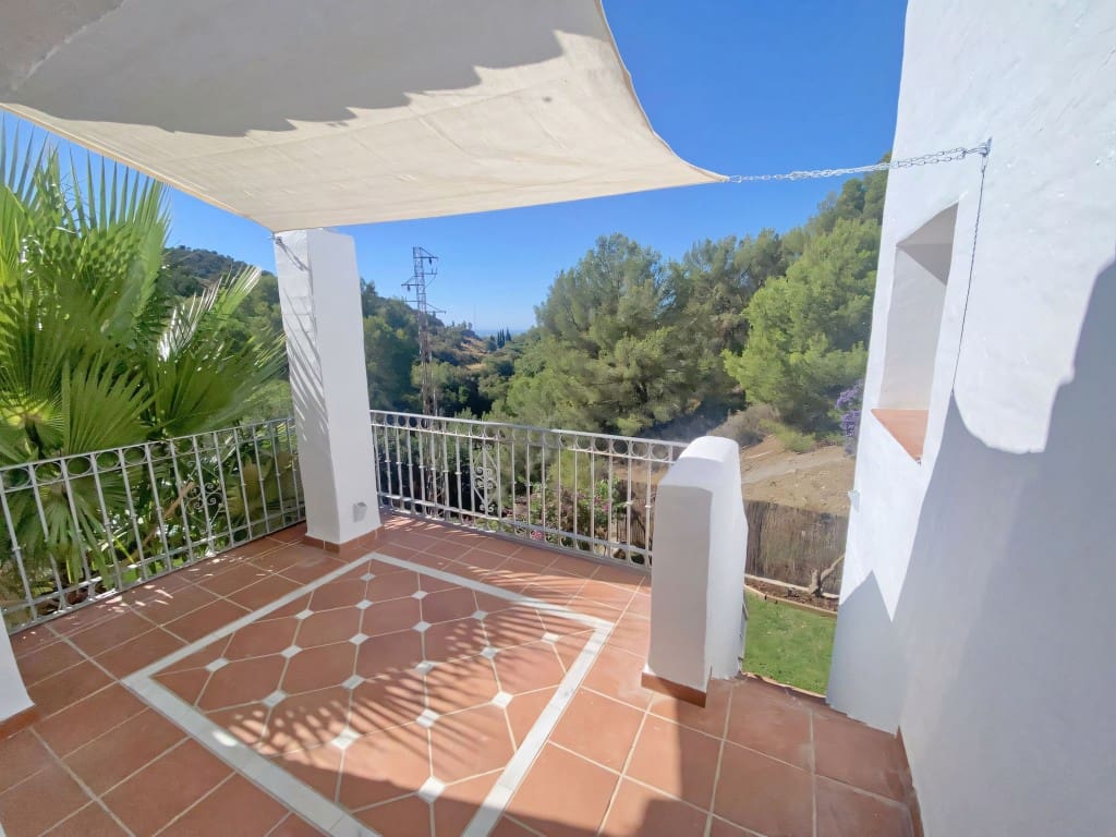 3 sypialnia Dom na sprzedaż w Istan z basenem garażem - 449 000 € (Ref: 9236087)