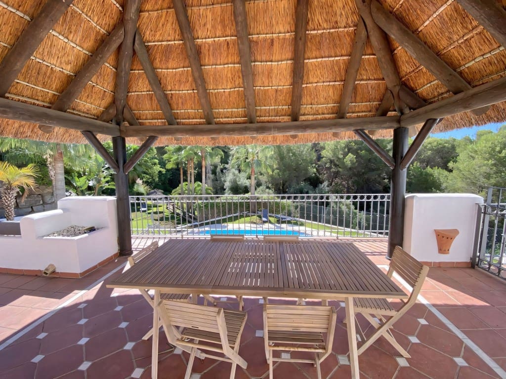 3 sypialnia Dom na sprzedaż w Istan z basenem garażem - 449 000 € (Ref: 9236087)