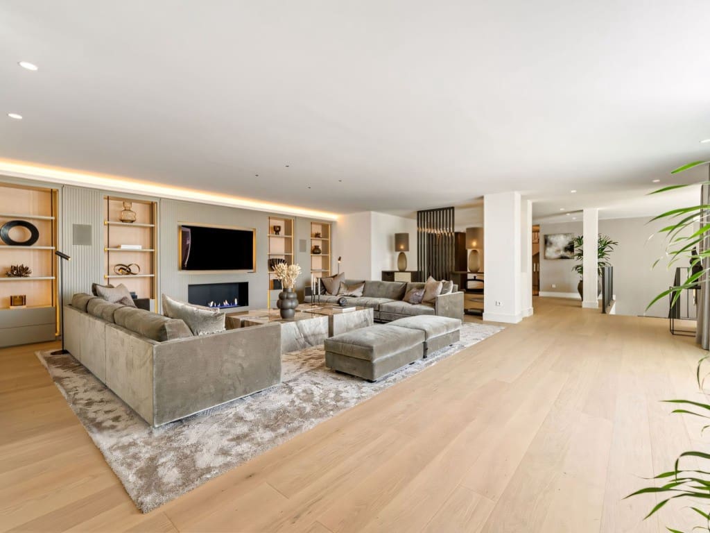 5 chambre Villa/Maison à vendre à Golden Mile avec piscine garage - 7 800 000 € (Ref: 9236088)