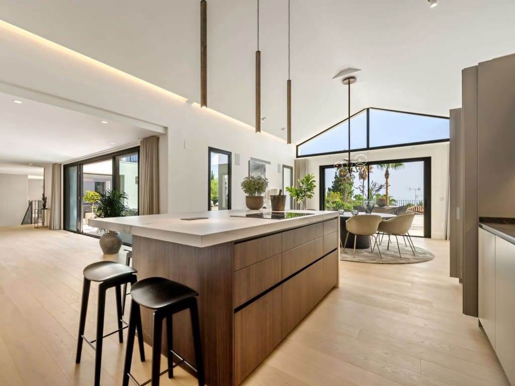 5 chambre Villa/Maison à vendre à Golden Mile avec piscine garage - 7 800 000 € (Ref: 9236088)