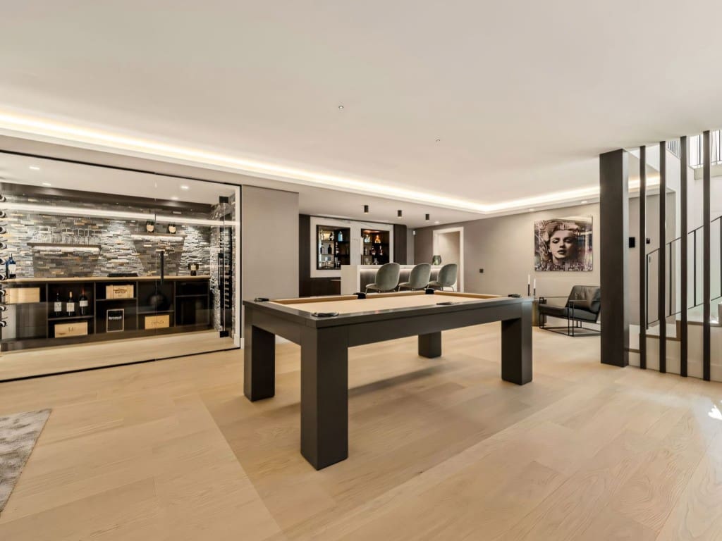 5 chambre Villa/Maison à vendre à Golden Mile avec piscine garage - 7 800 000 € (Ref: 9236088)