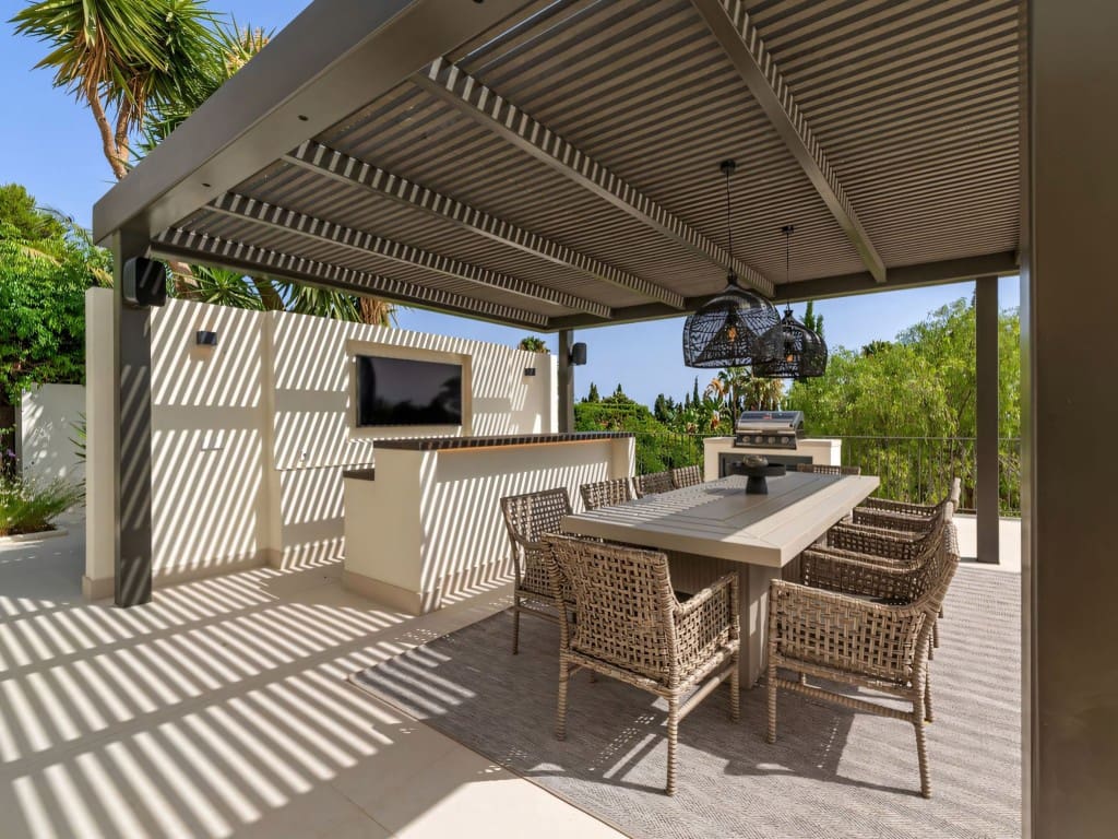 5 chambre Villa/Maison à vendre à Golden Mile avec piscine garage - 7 800 000 € (Ref: 9236088)