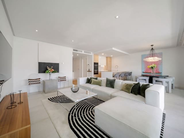 3 slaapkamer Appartement te koop in Cabopino, Marbella met zwembad - € 995.000 (Ref: 9239673)