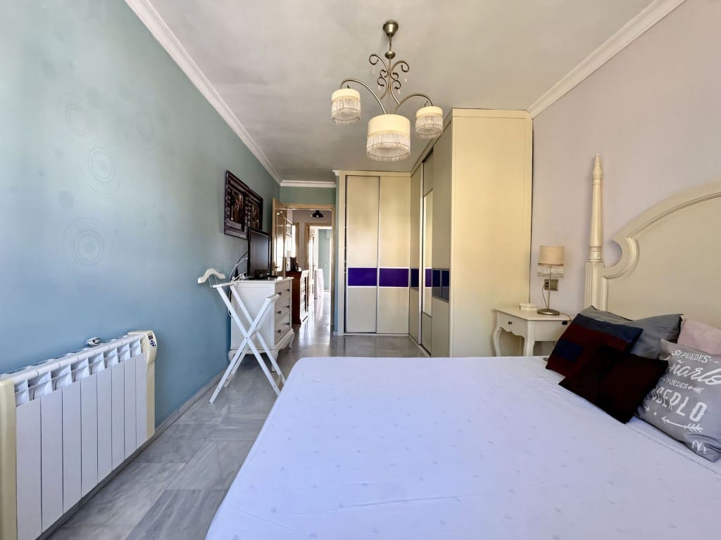 Casa de 3 habitaciones en Mijas Costa en venta - 379.000 € (Ref: 9242796)