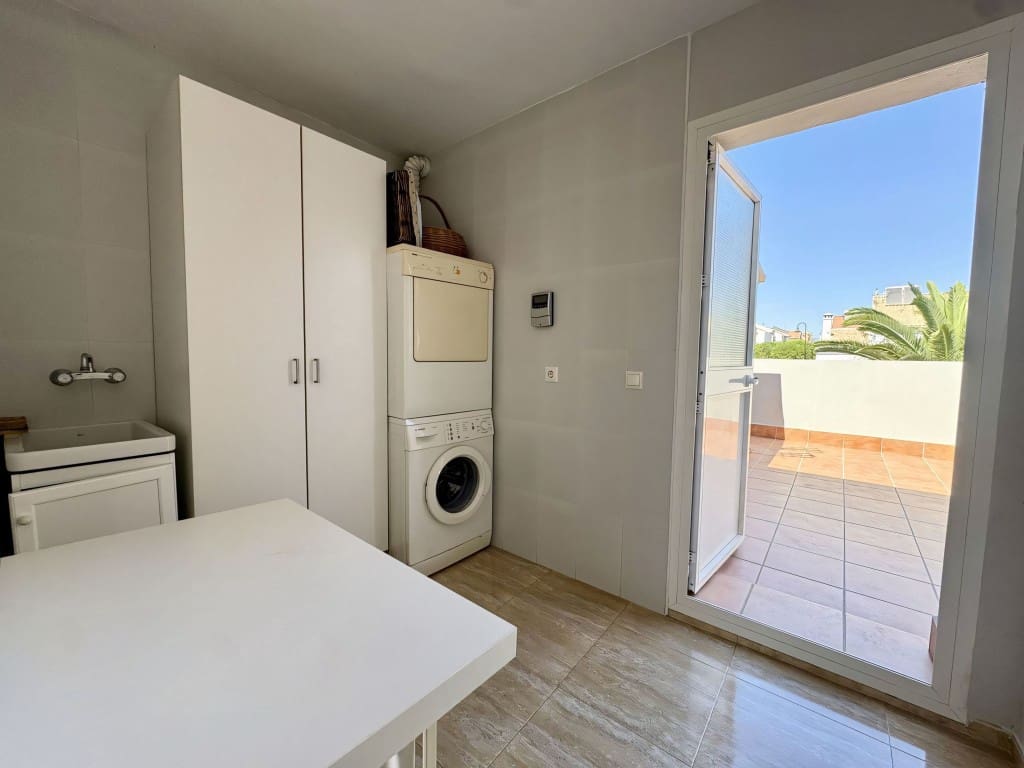 Casa de 3 habitaciones en Mijas Costa en venta - 379.000 € (Ref: 9242796)