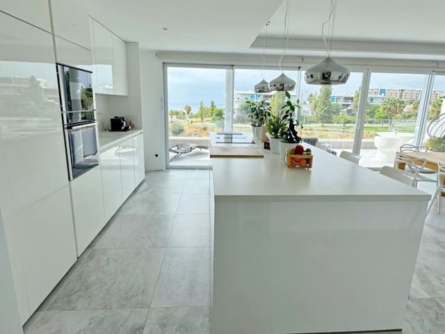 3 bedroom Penthouse for sale in La Capellania, Benalmádena with pool - € 1,290,000 (Ref: 9246407)