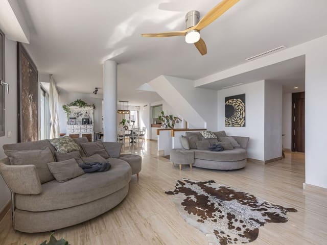 5 soveværelse Penthouse til salg i La Cala de Mijas, Mijas med swimmingpool garage - € 739.000 (Ref: 9248007)