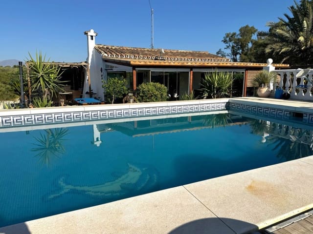 2 slaapkamer Finca/Landhuis te koop in Alhaurín el Grande met zwembad - € 349.000 (Ref: 9251913)