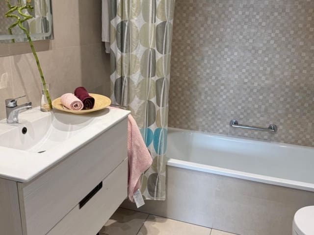 3 slaapkamer Appartement te koop in Nueva Andalucia, Marbella met zwembad - € 460.000 (Ref: 9254766)