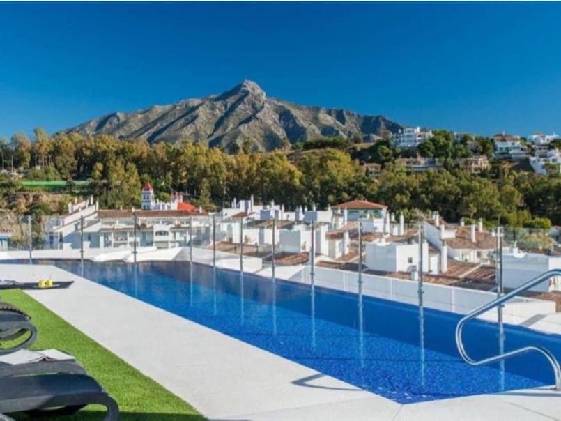 3 slaapkamer Appartement te koop in Nueva Andalucia met zwembad - € 460.000 (Ref: 9254766)