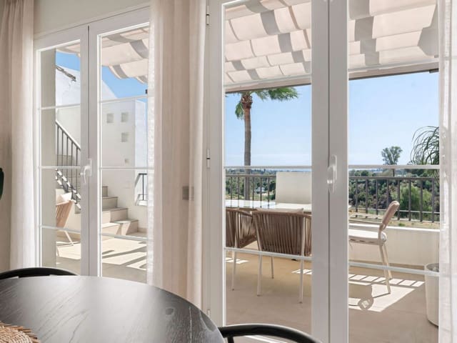 3 slaapkamer Penthouse te koop in Los Arqueros, Benahavís met zwembad - € 829.000 (Ref: 9256812)