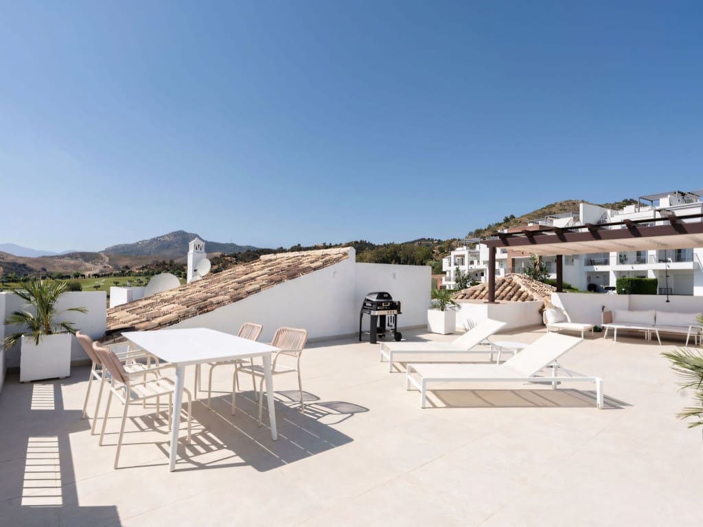 3 soverom Penthouse til salgs i Los Arqueros med svømmebasseng - € 829 000 (Ref: 9256812)