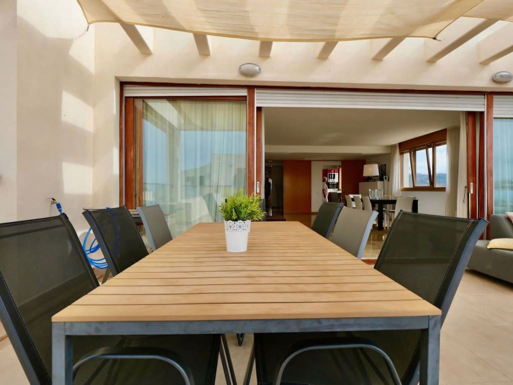 3 soverom Penthouse til salgs i Los Monteros med svømmebasseng garasje - € 649 000 (Ref: 9262326)