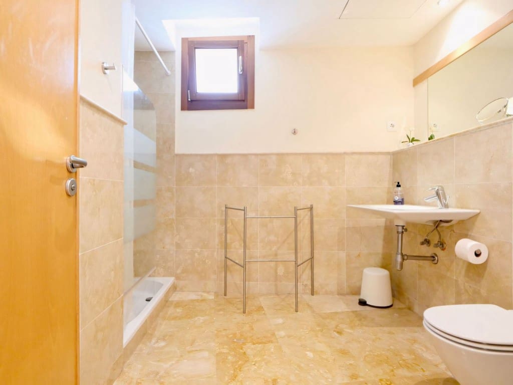 3 soverom Penthouse til salgs i Los Monteros med svømmebasseng garasje - € 649 000 (Ref: 9262326)