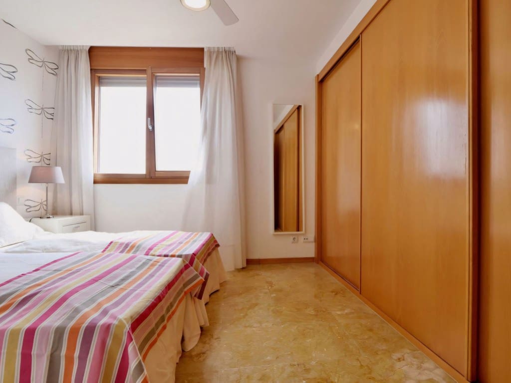 3 soverom Penthouse til salgs i Los Monteros med svømmebasseng garasje - € 649 000 (Ref: 9262326)