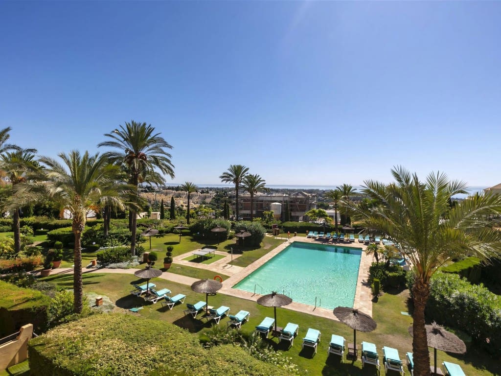 4 soveværelse Penthouse til salg i Los Flamingos med swimmingpool - € 1.195.000 (Ref: 9262328)