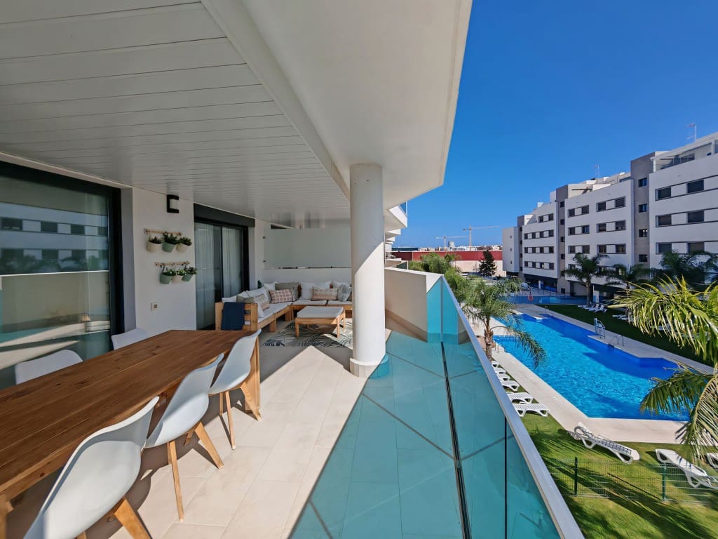 3 bedroom Apartment for sale in Mijas Costa with pool - € 460,000 (Ref: 9264104)