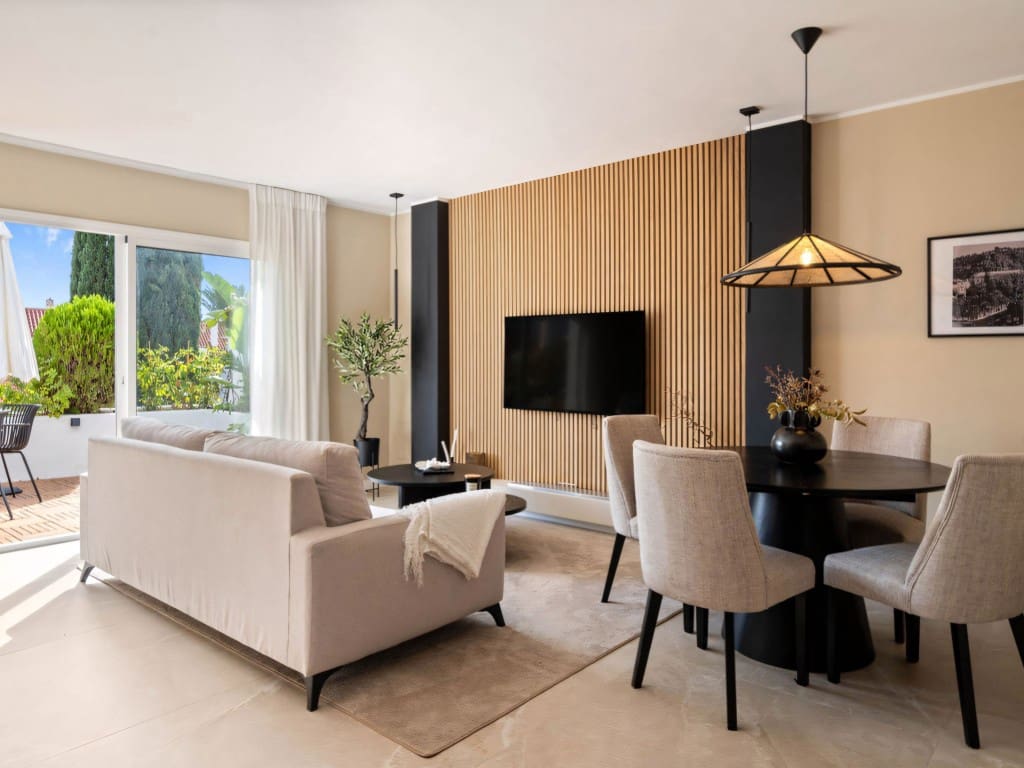 4 slaapkamer Appartement te koop in Nueva Andalucia met zwembad - € 825.000 (Ref: 9265303)