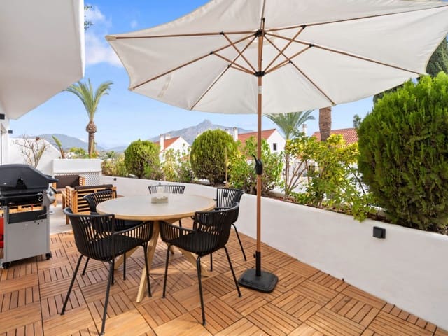 4 slaapkamer Appartement te koop in Nueva Andalucia, Marbella met zwembad - € 825.000 (Ref: 9265303)