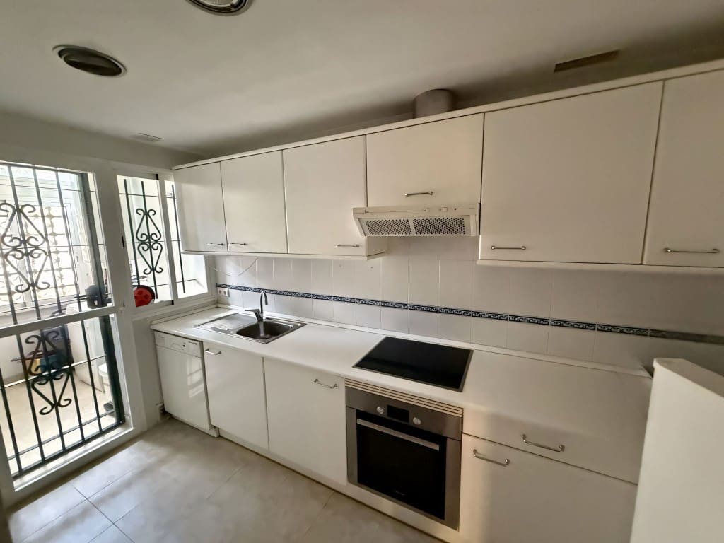 4 soverom Kjedet enebolig til salgs i Costabella med svømmebasseng garasje - € 1 050 000 (Ref: 9265304)