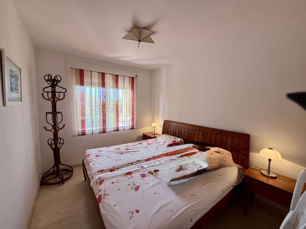 4 soverom Kjedet enebolig til salgs i Costabella med svømmebasseng garasje - € 1 050 000 (Ref: 9265304)