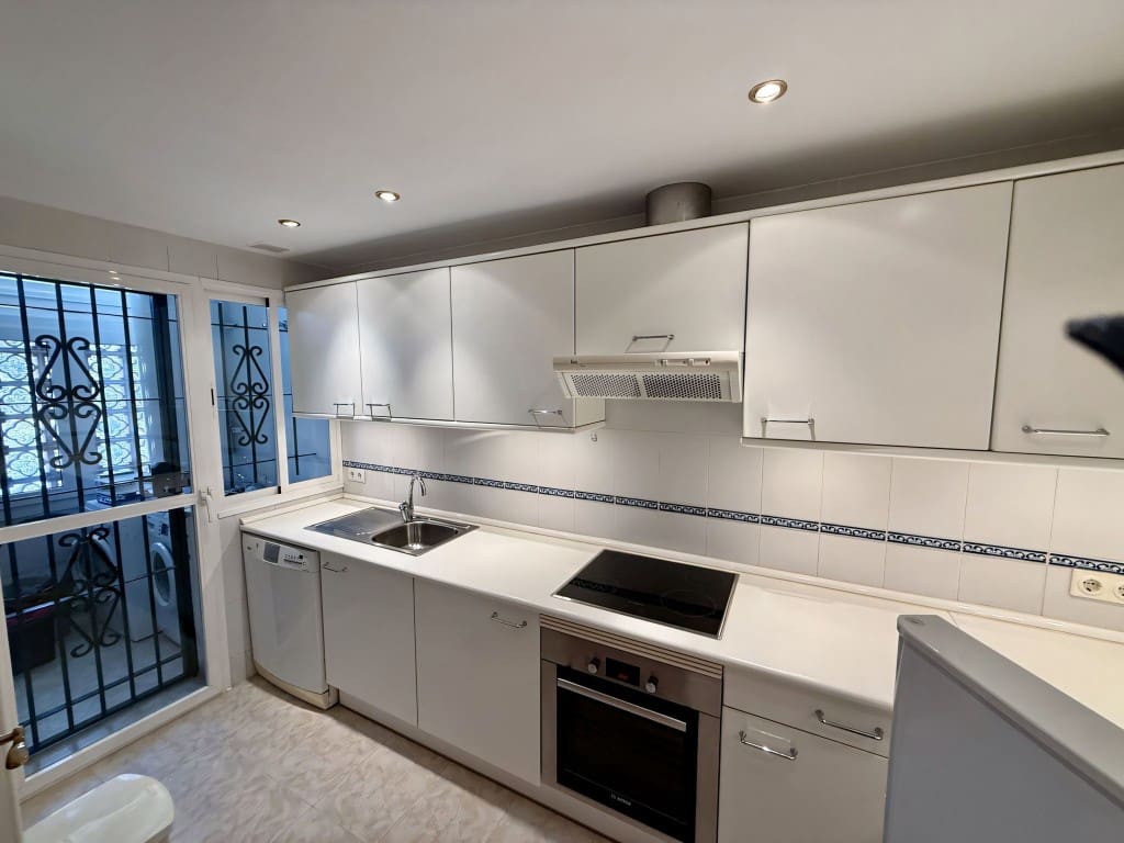 4 soverom Kjedet enebolig til salgs i Costabella med svømmebasseng garasje - € 1 050 000 (Ref: 9265304)