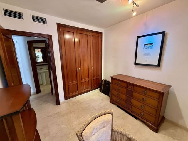 4 soverom Kjedet enebolig til salgs i Costabella, Marbella med svømmebasseng garasje - € 1 050 000 (Ref: 9265304)