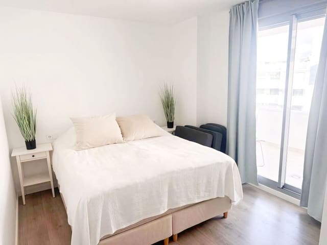 3 slaapkamer Penthouse te koop in Buenas Noches, Estepona met zwembad - € 519.000 (Ref: 9265790)