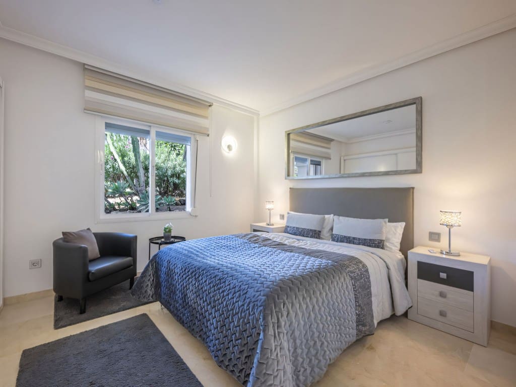 3 slaapkamer Appartement te koop in New Golden Mile met zwembad garage - € 849.000 (Ref: 9272174)