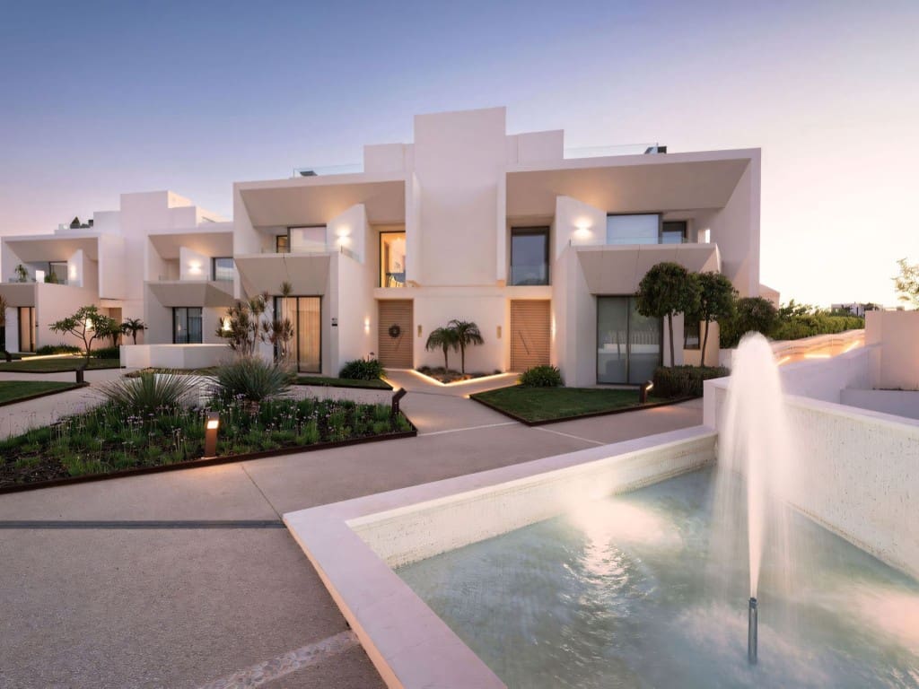 4 Zimmer Villa zu verkaufen in Nueva Andalucia mit Pool Garage - 4.650.000 € (Ref: 9272175)