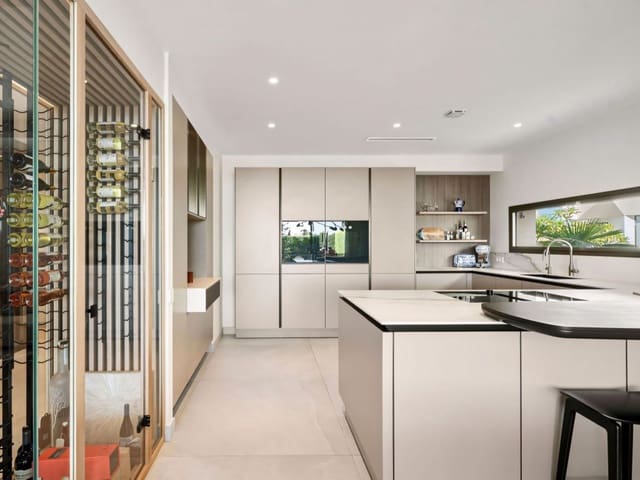 4 Zimmer Villa zu verkaufen in Nueva Andalucia, Marbella mit Pool Garage - 4.650.000 € (Ref: 9272175)