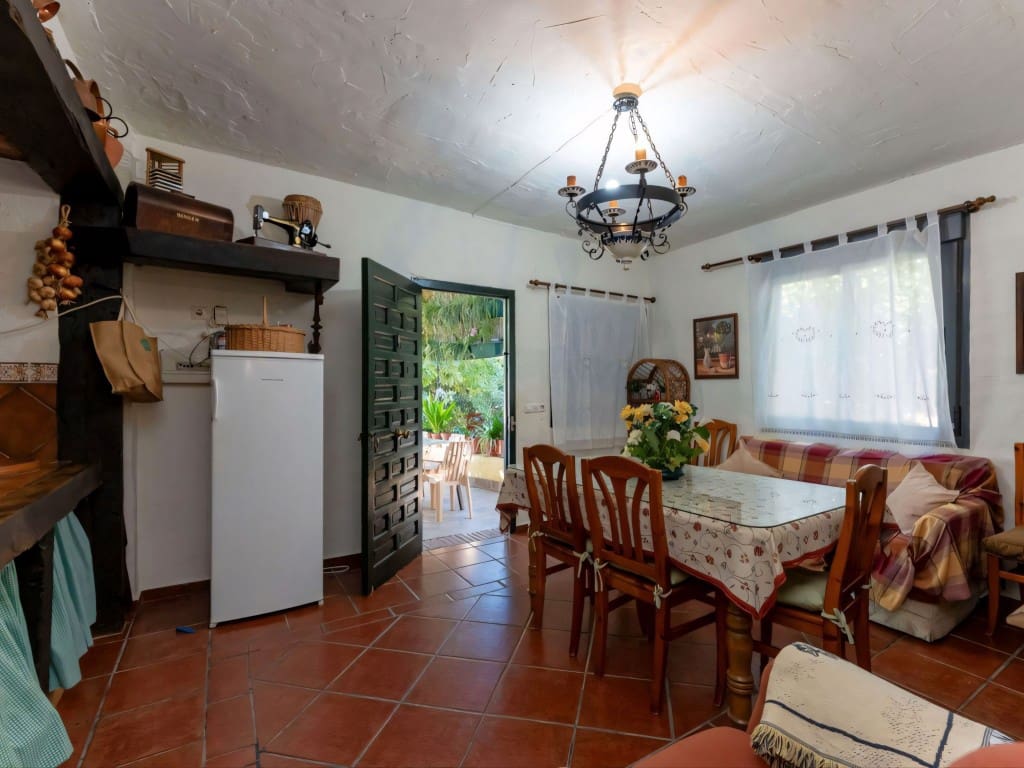 2 soveværelse Finca/Landehus til salg i Coin med swimmingpool - € 349.000 (Ref: 9275880)